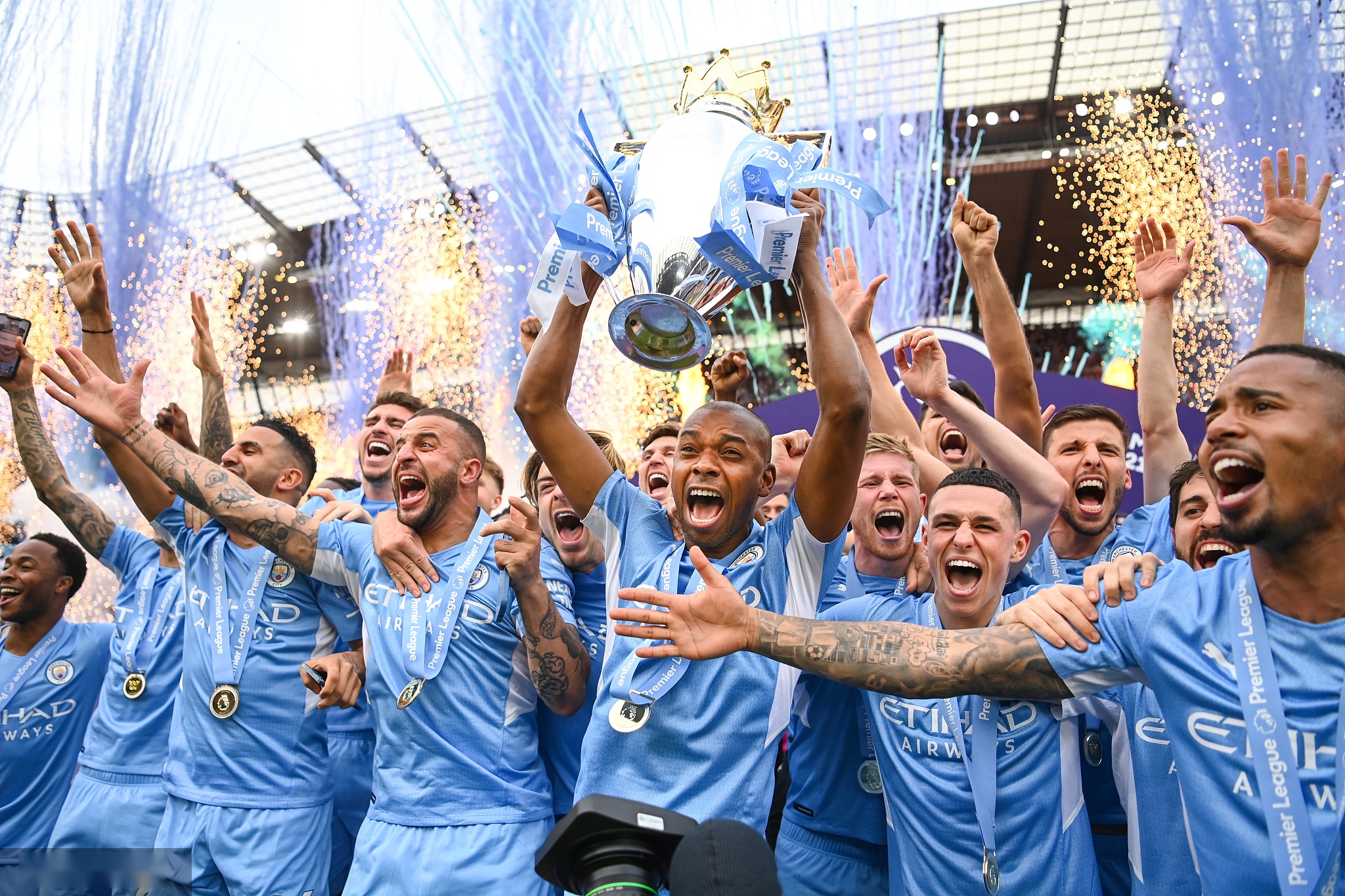 上媒体头条 上媒体头条